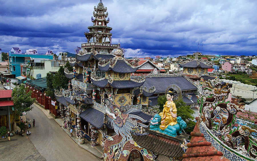 Linh-Phuoc-Pagoda-dalat