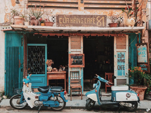 A Taste of Nostalgia: 5 Vintage Coffee Shops